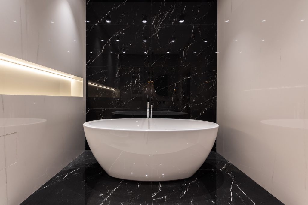 Quelles sont les différents types de baignoires ?